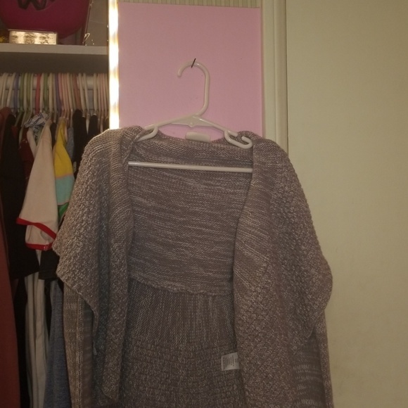 Gray sweater - Picture 1 of 3